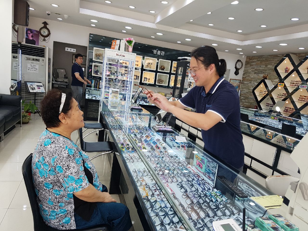 드림안경 이웃돕기 7월_1.jpg